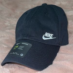 Black NIKE Dad Cap 🖤